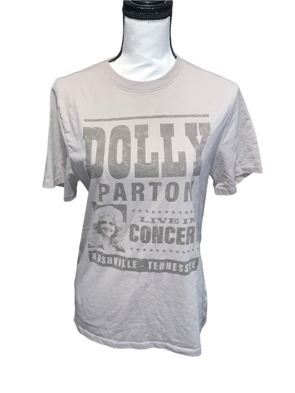 Dolly Parton Concert Graphic Tee in Gray Short Sleeve Nashville